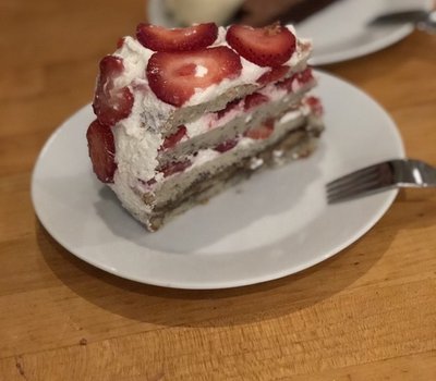 Strawberry Cake